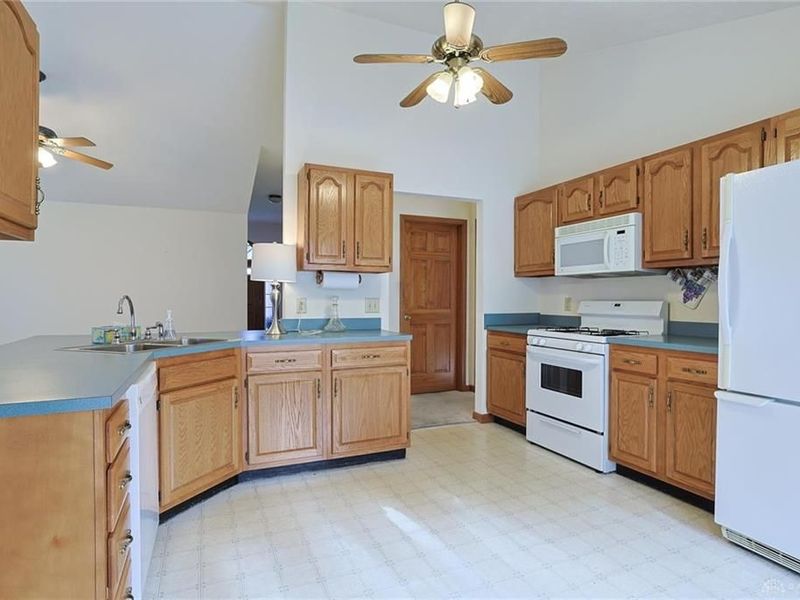 313 Sharon Court, Middletown, OH 45042 Photo 11