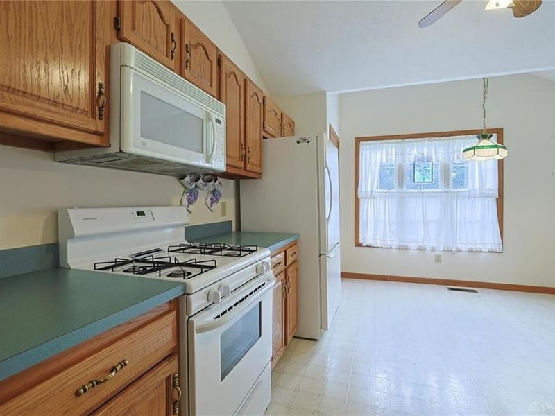 313 Sharon Court, Middletown, OH 45042 Photo 13