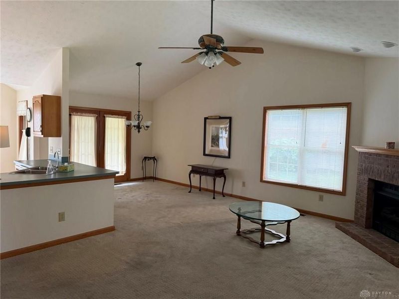 313 Sharon Court, Middletown, OH 45042 Photo 3