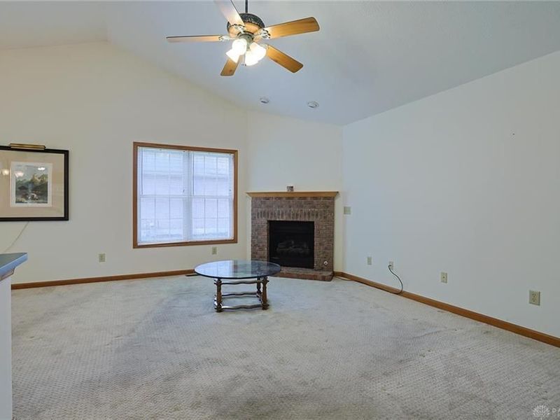 313 Sharon Court, Middletown, OH 45042 Photo 5
