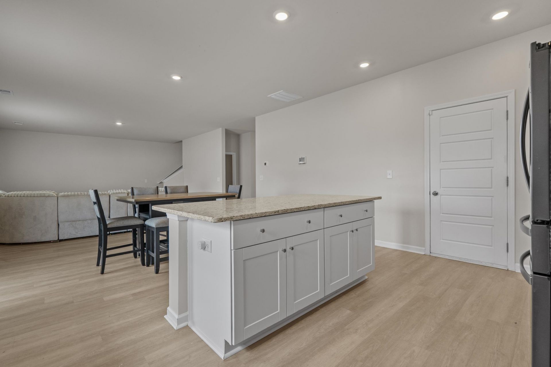 108 Water Deer Way Photo 9