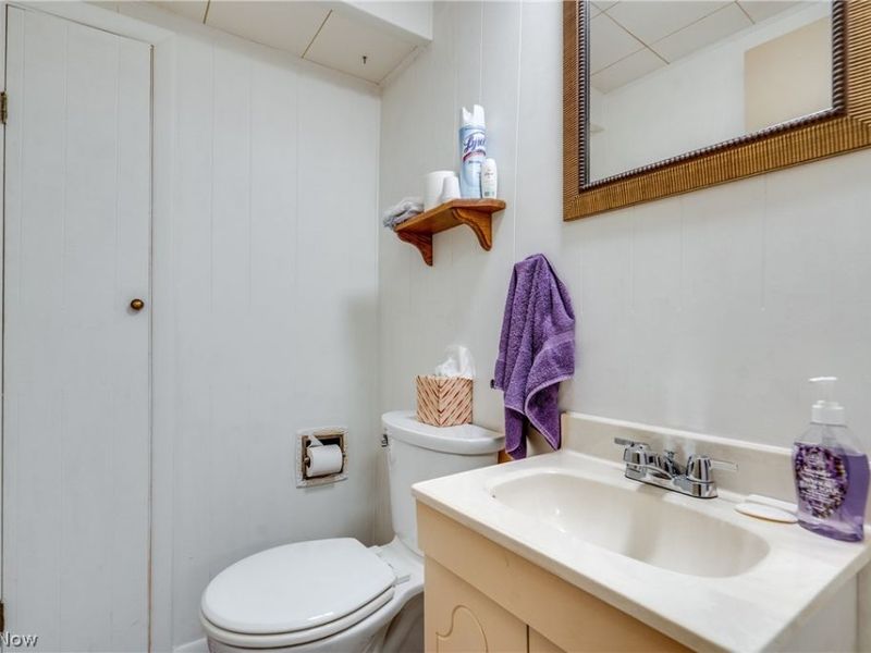 2420 Orchid Street NW, North Canton, OH 44720 Photo 26