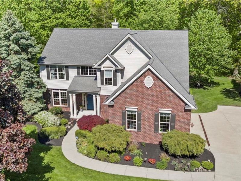 255 Williamsburg Drive, Avon Lake, OH 44012 Photo 2