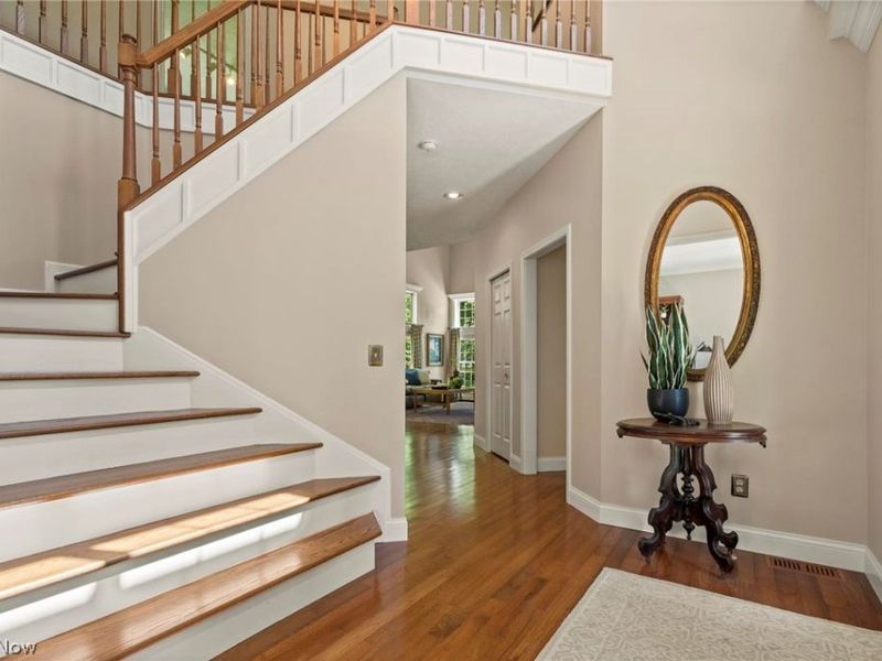 255 Williamsburg Drive, Avon Lake, OH 44012 Photo 4