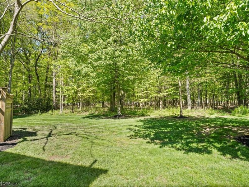255 Williamsburg Drive, Avon Lake, OH 44012 Photo 42