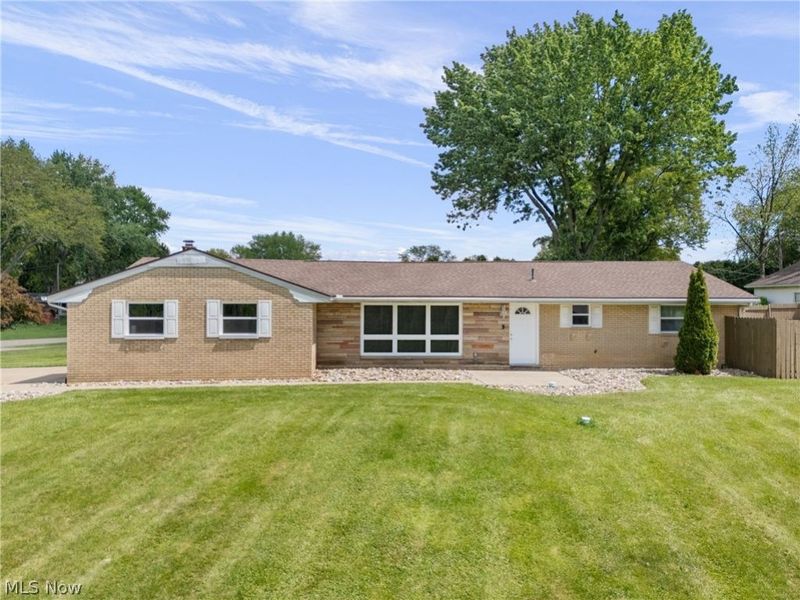 5544 Fairwood Avenue NW, North Canton, OH 44720 Photo 1