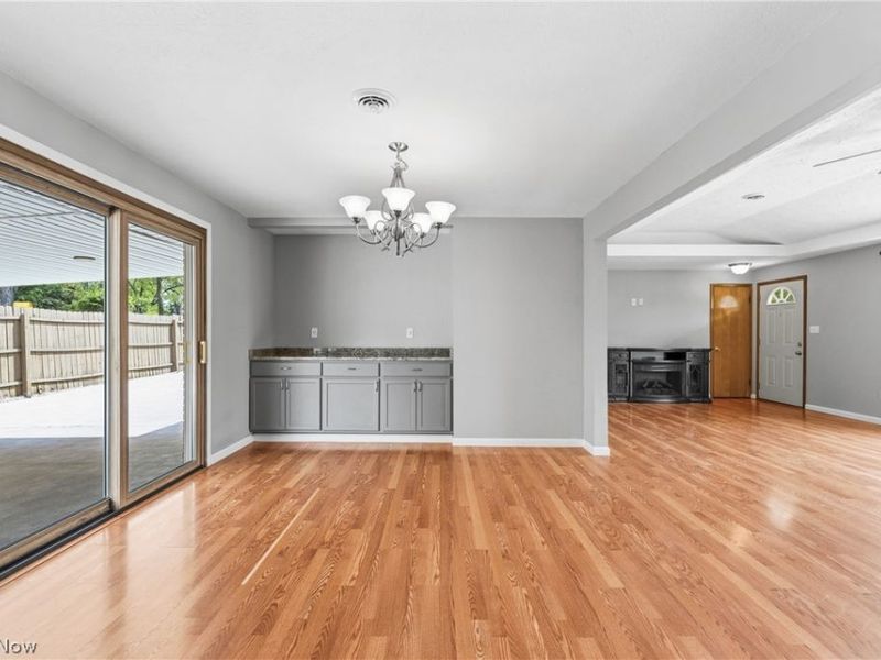 5544 Fairwood Avenue NW, North Canton, OH 44720 Photo 4