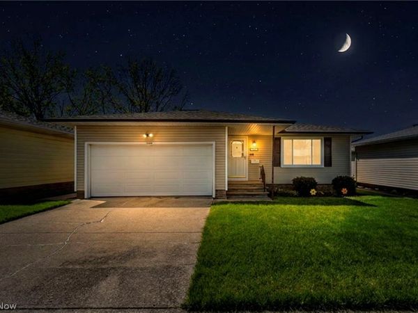 15816 Mendota Avenue, Maple Heights, OH 44137