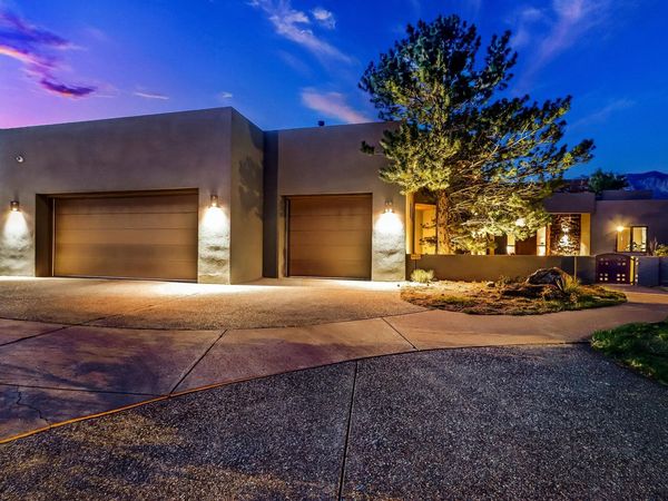5415 High Desert Place NE, Albuquerque, NM 87111
