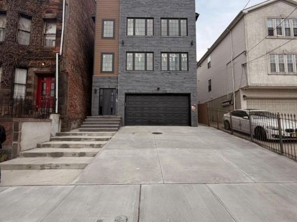 129 Mt Pleasant Ave, Unit 2, Newark, NJ 07104