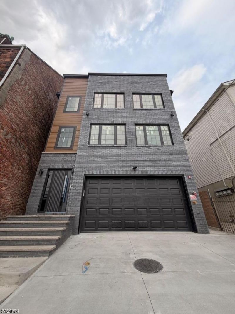 129 Mt Pleasant Ave, Unit 1, Newark, NJ 07104 Main Photo