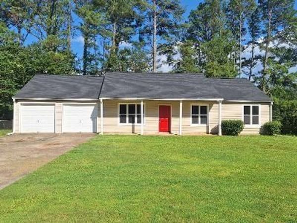 402 River Point Drive, Woodstock, GA 30188