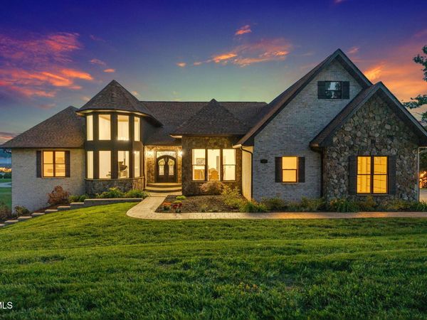 1005 Enchanted Drive, Dandridge, TN 37725