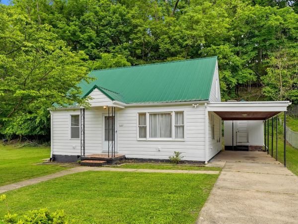 1127 N Jefferson Drive, Huntington, WV 25701