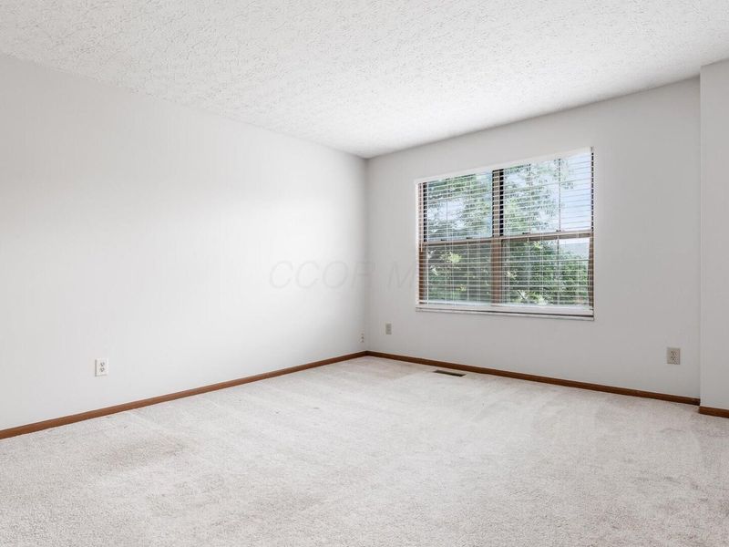 2148 Dunkeld Drive, Grove City, OH 43123 Photo 26
