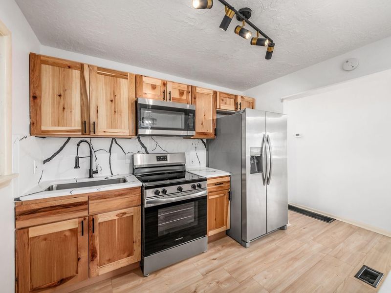 3285 Towers Court S, Columbus, OH 43227 Photo 16