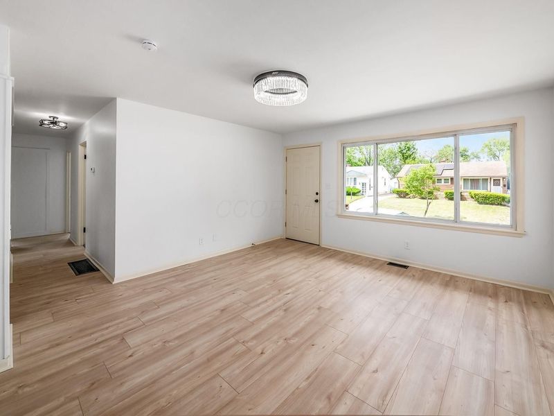 3285 Towers Court S, Columbus, OH 43227 Photo 6