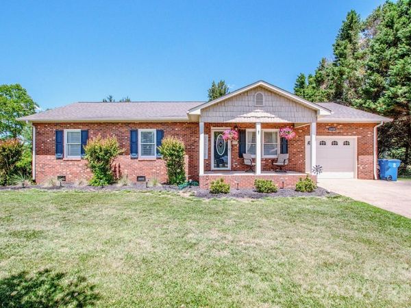 2426 Ashford Drive, Newton, NC 28658
