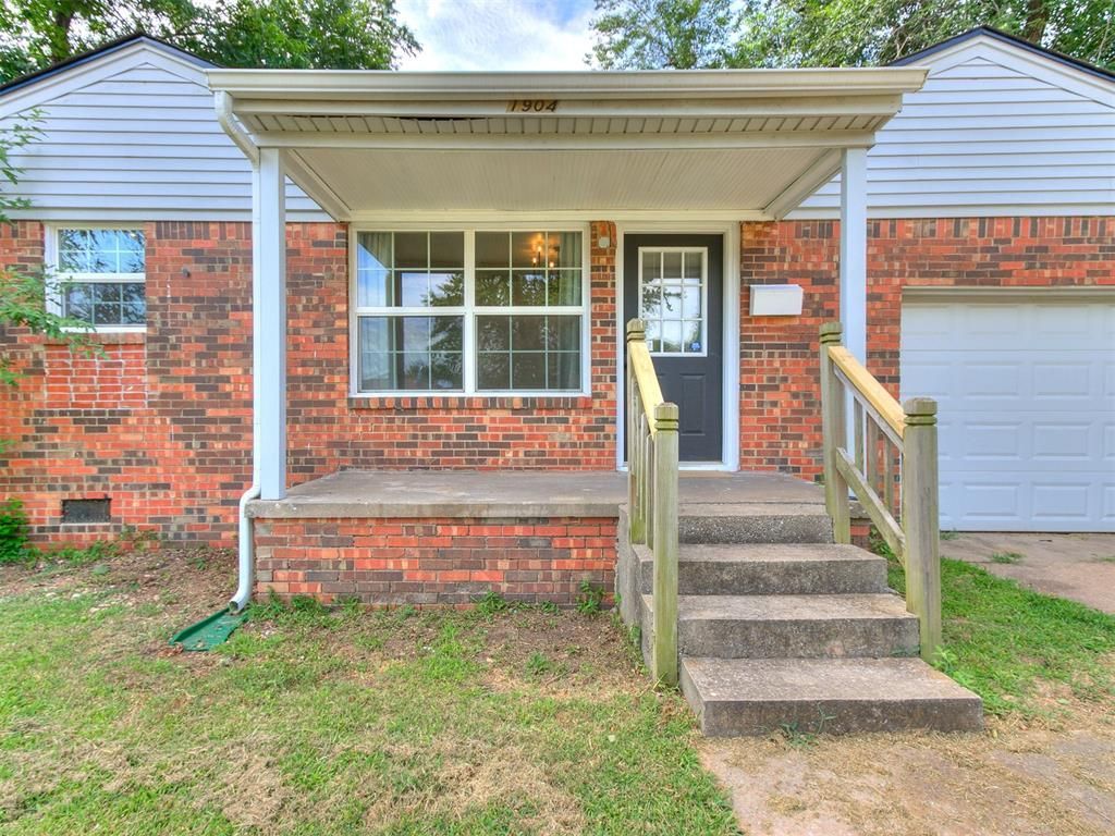 1904 Carlisle Road, Oklahoma City, OK 73120 Main Photo