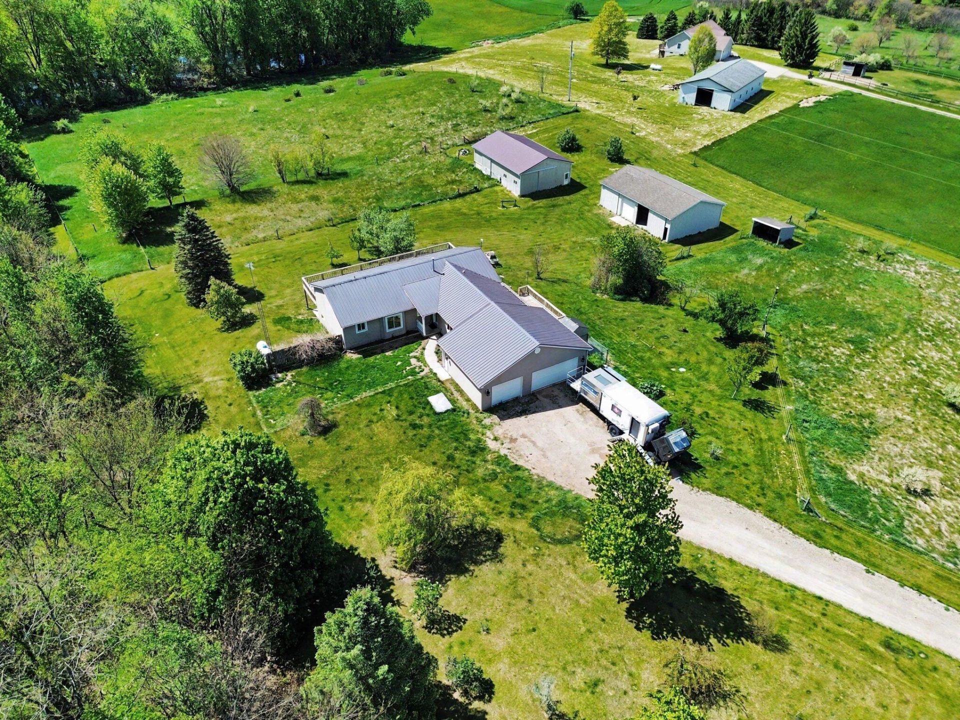 6540 Peckins Lane, Manchester, MI 48158 Main Photo