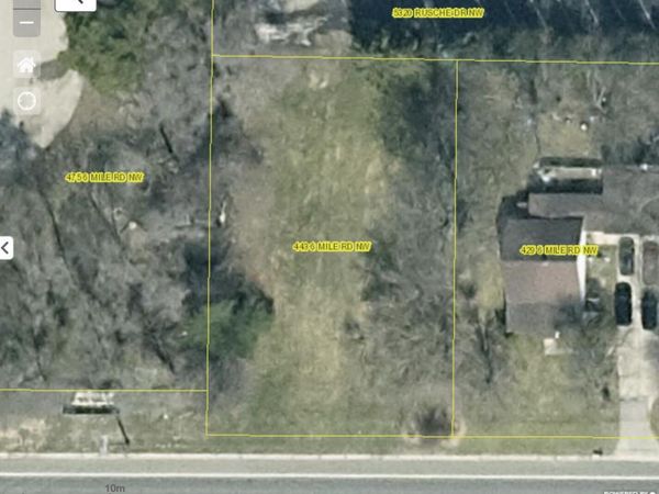 443 6 Mile Road NW, Comstock Park, MI 49321