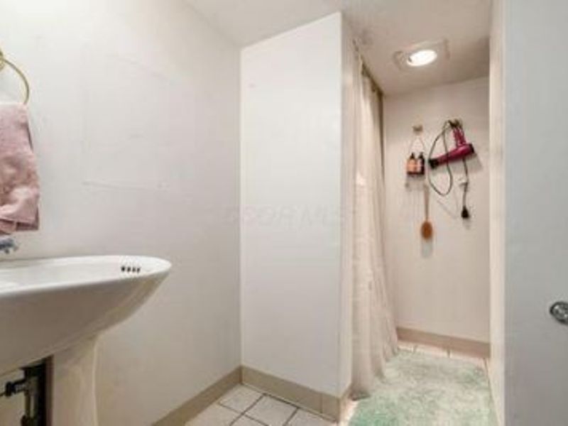 1003 Cross Country Drive , Columbus, OH 43235 Photo 32