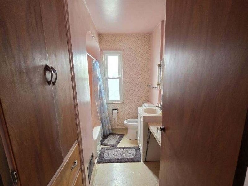 584 Chestershire Road , Columbus, OH 43204 Photo 15