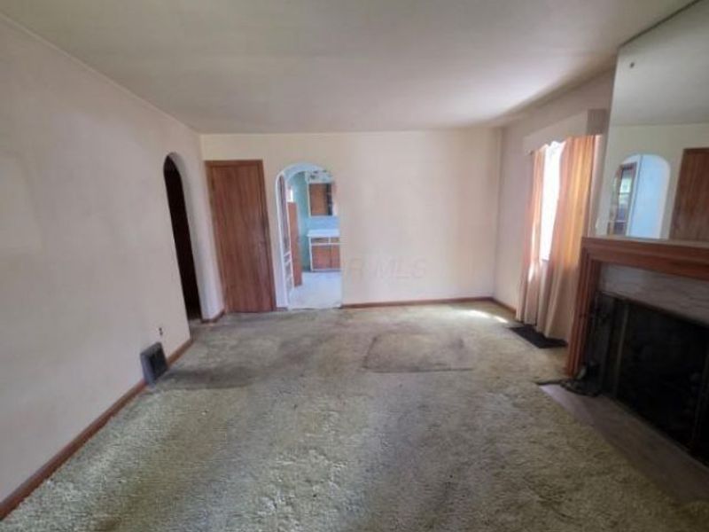 584 Chestershire Road , Columbus, OH 43204 Photo 7