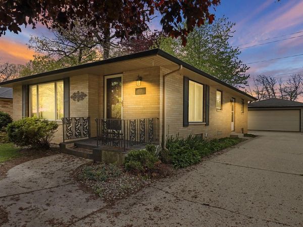 5025 Harrison ROAD, Kenosha, WI 53142