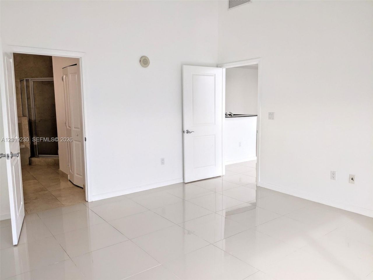 7910 Harbor Island Dr , Unit 504, North Bay Village, FL 33141 Photo