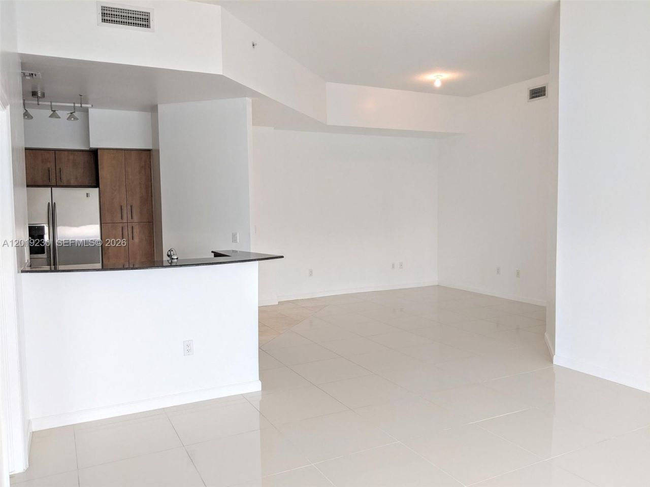 7910 Harbor Island Dr , Unit 504, North Bay Village, FL 33141 Photo