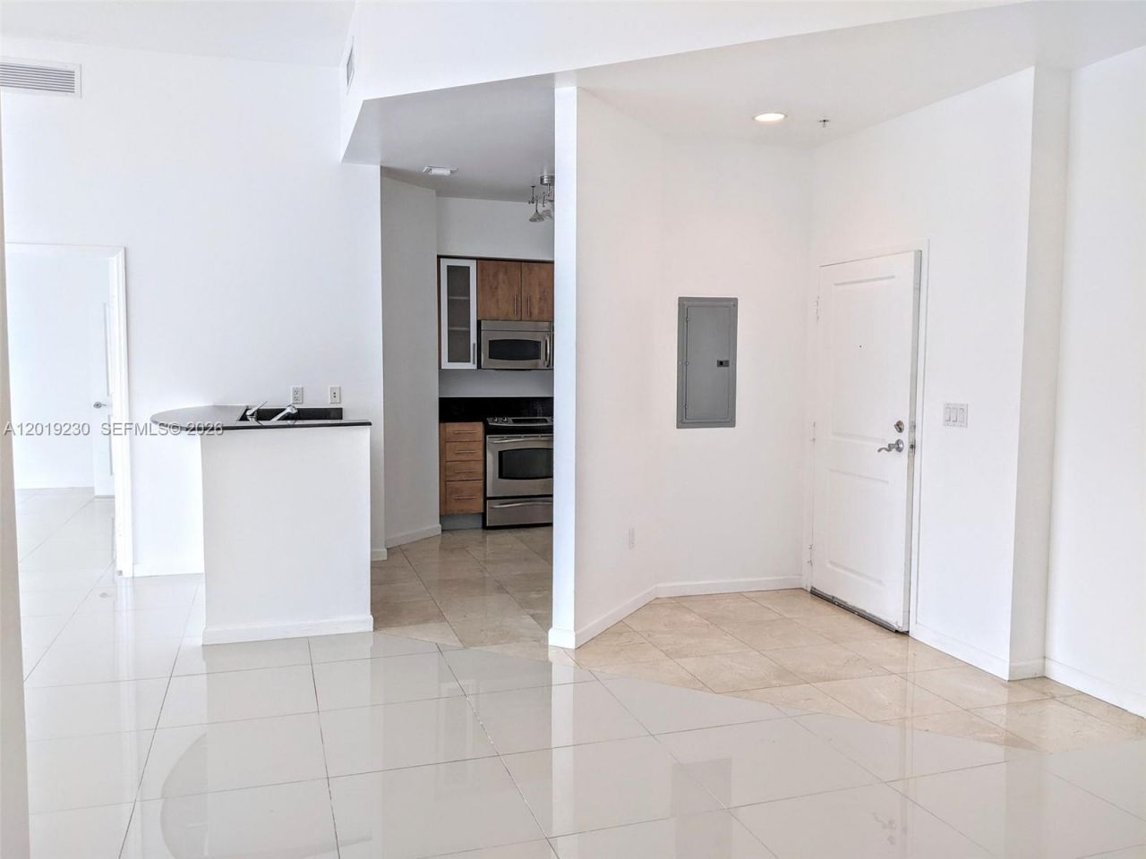 7910 Harbor Island Dr , Unit 504, North Bay Village, FL 33141 Photo