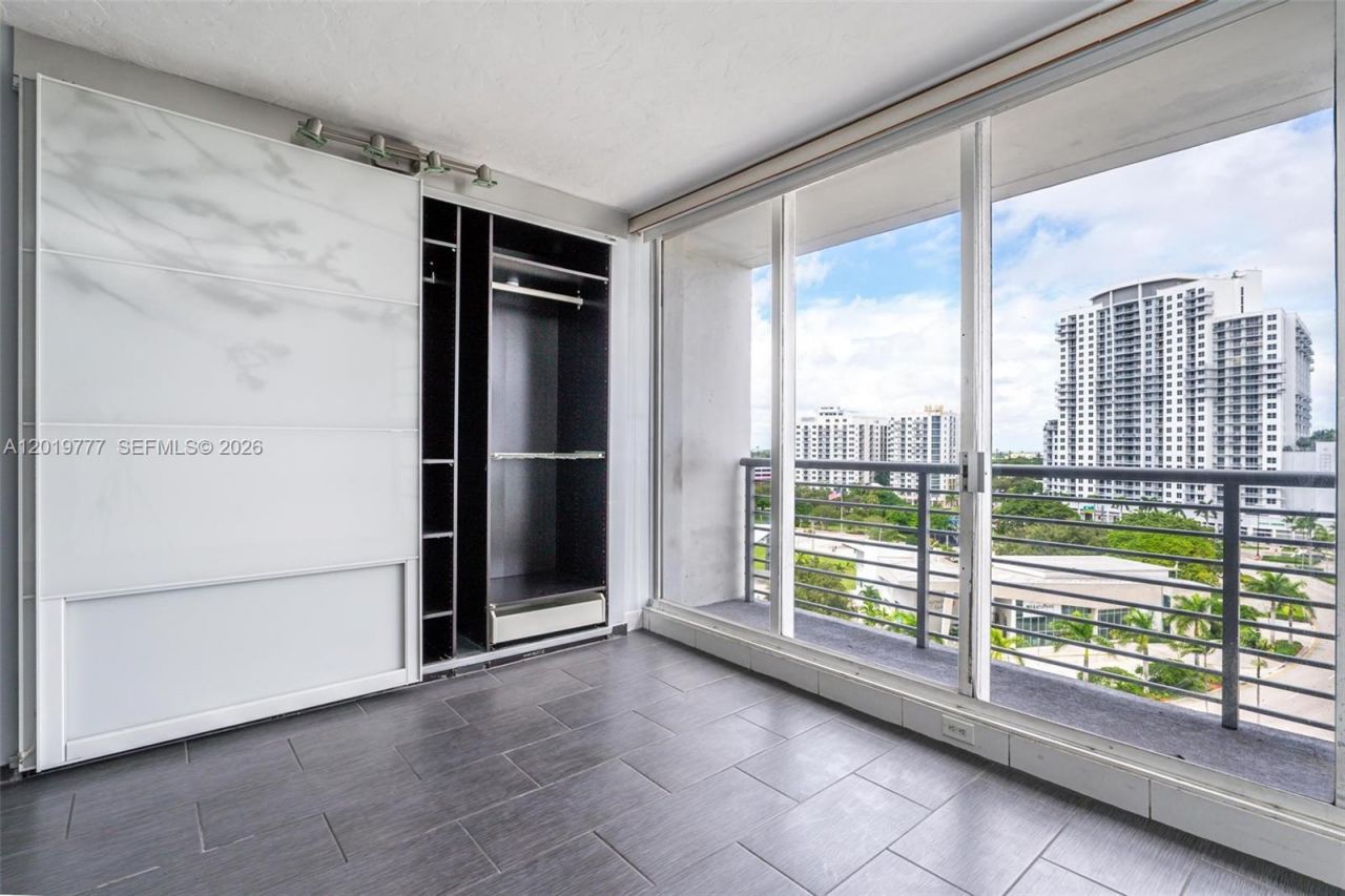1720 Harrison St , Unit 9F, Hollywood, FL 33020 Photo