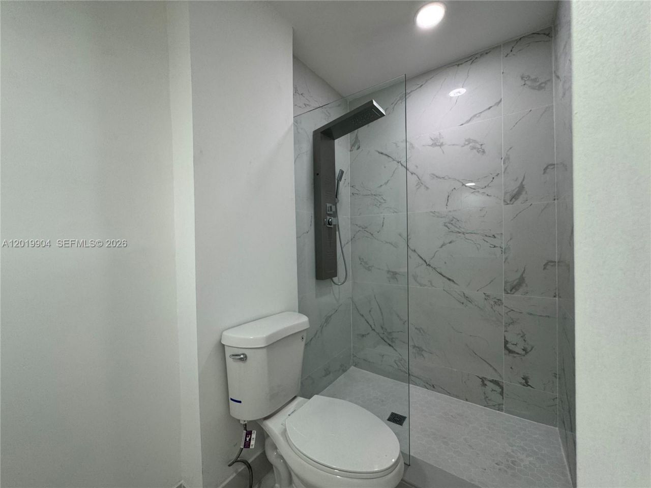 630 Layne Blvd , Unit 211, Hallandale Beach, FL 33009 Photo