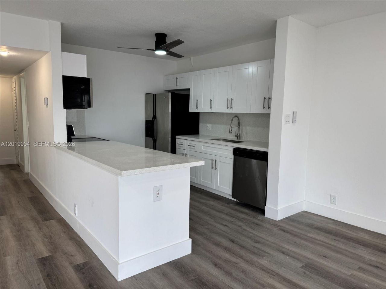 630 Layne Blvd , Unit 211, Hallandale Beach, FL 33009 Photo