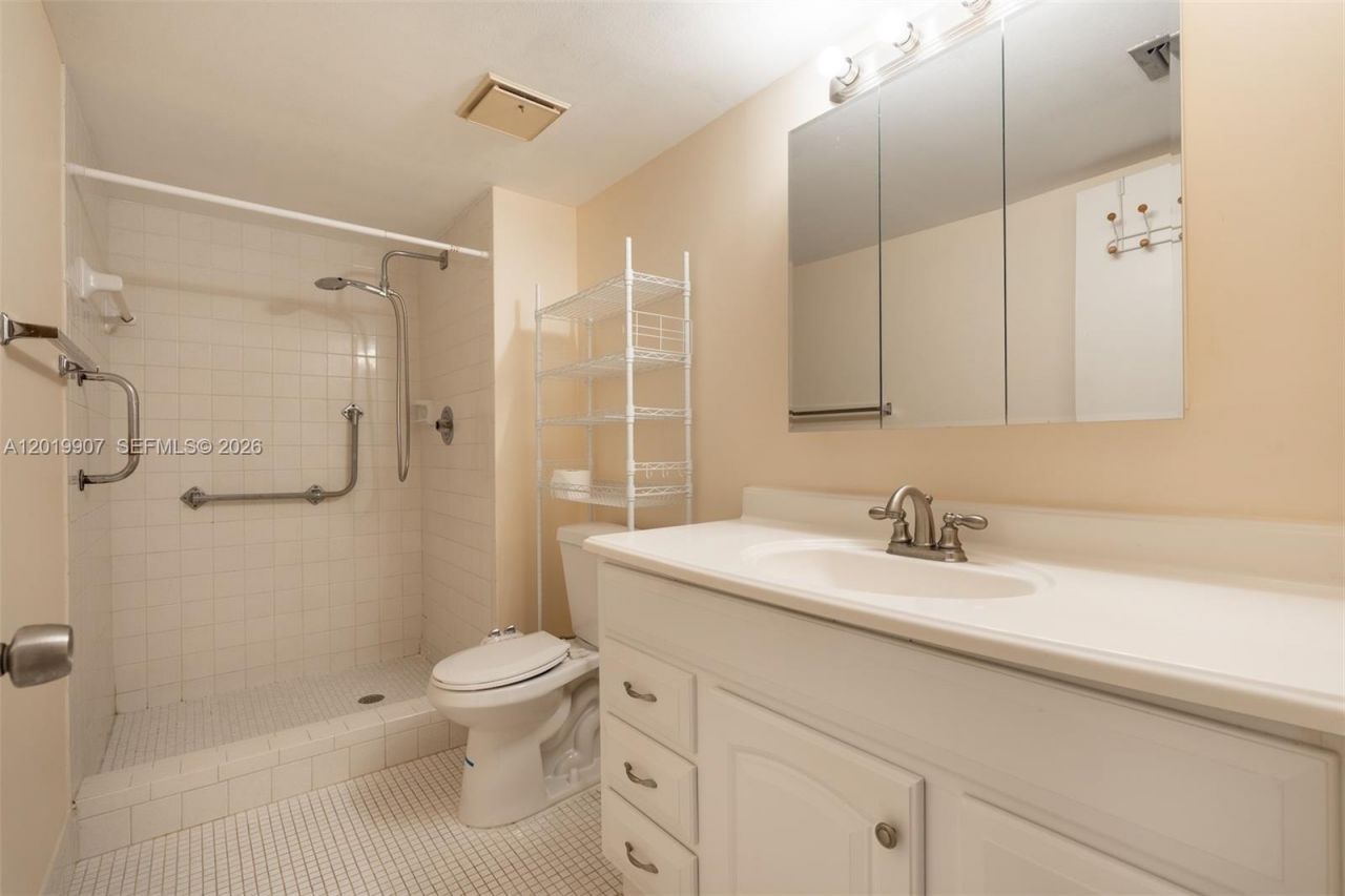 260 NW 76th Ave , Unit 404, Margate, FL 33063 Photo