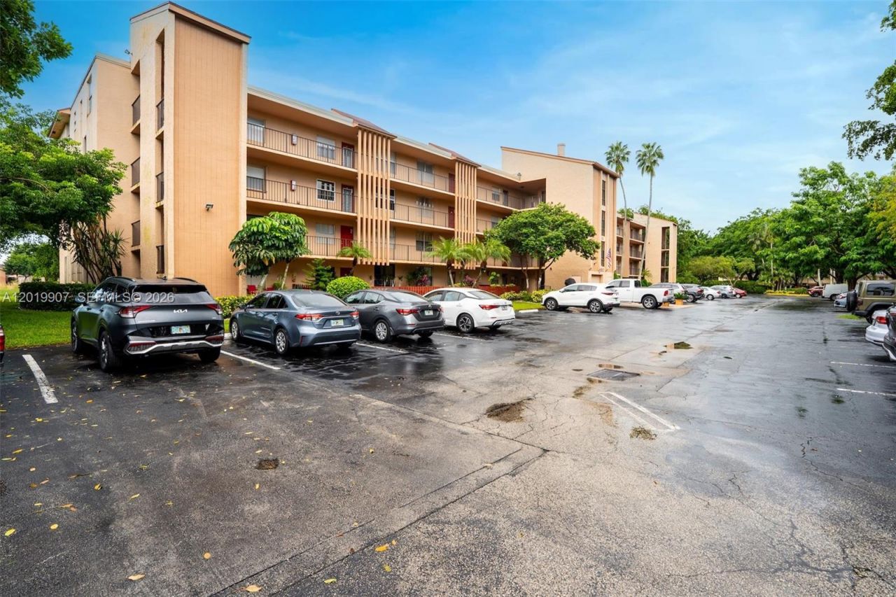 260 NW 76th Ave , Unit 404, Margate, FL 33063 Photo