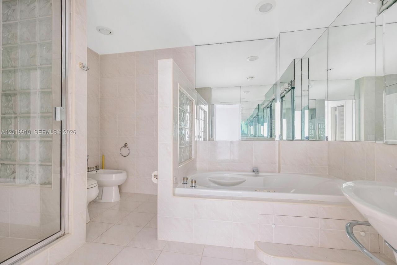 10185 Collins Ave, Unit PH08, Bal Harbour, FL 33154 Photo