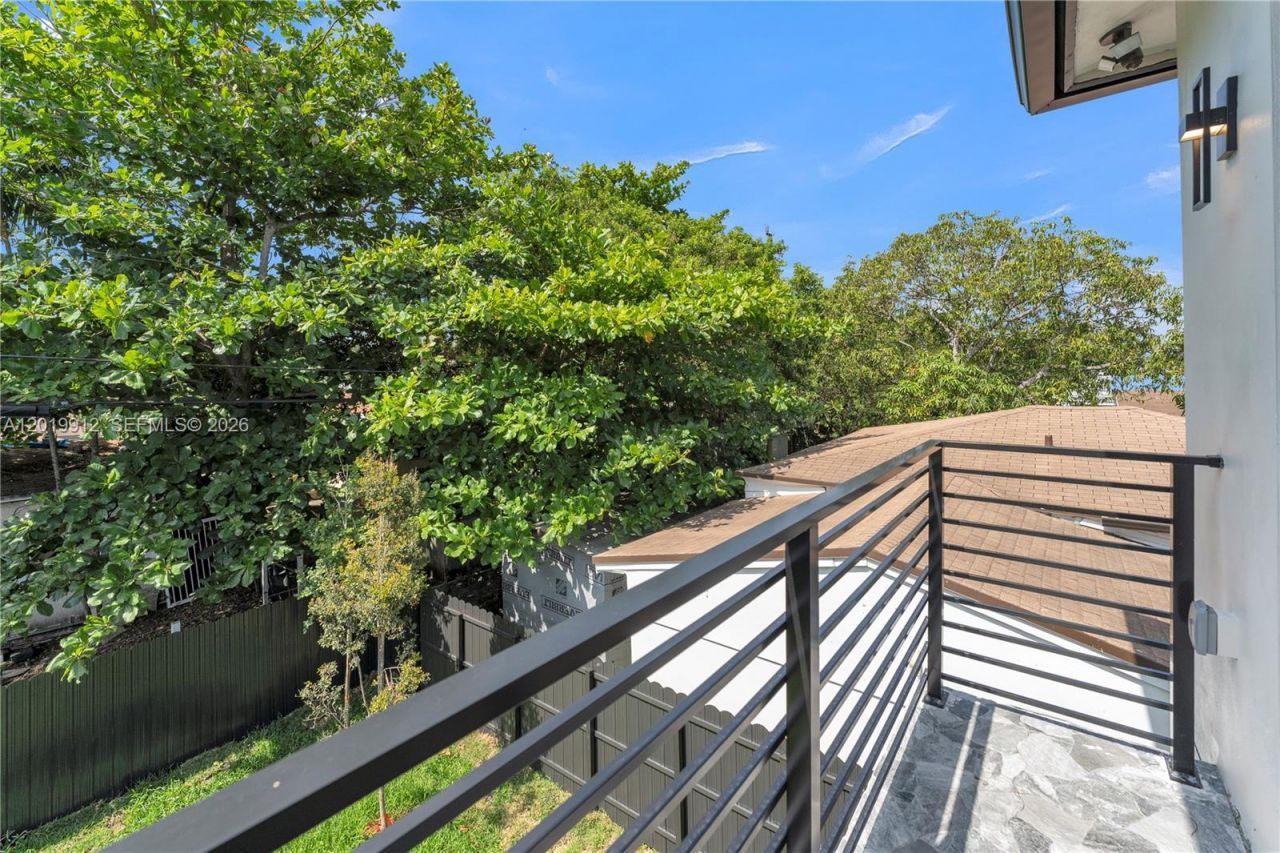 1818 NW 49 St., Miami, FL 33142 Photo