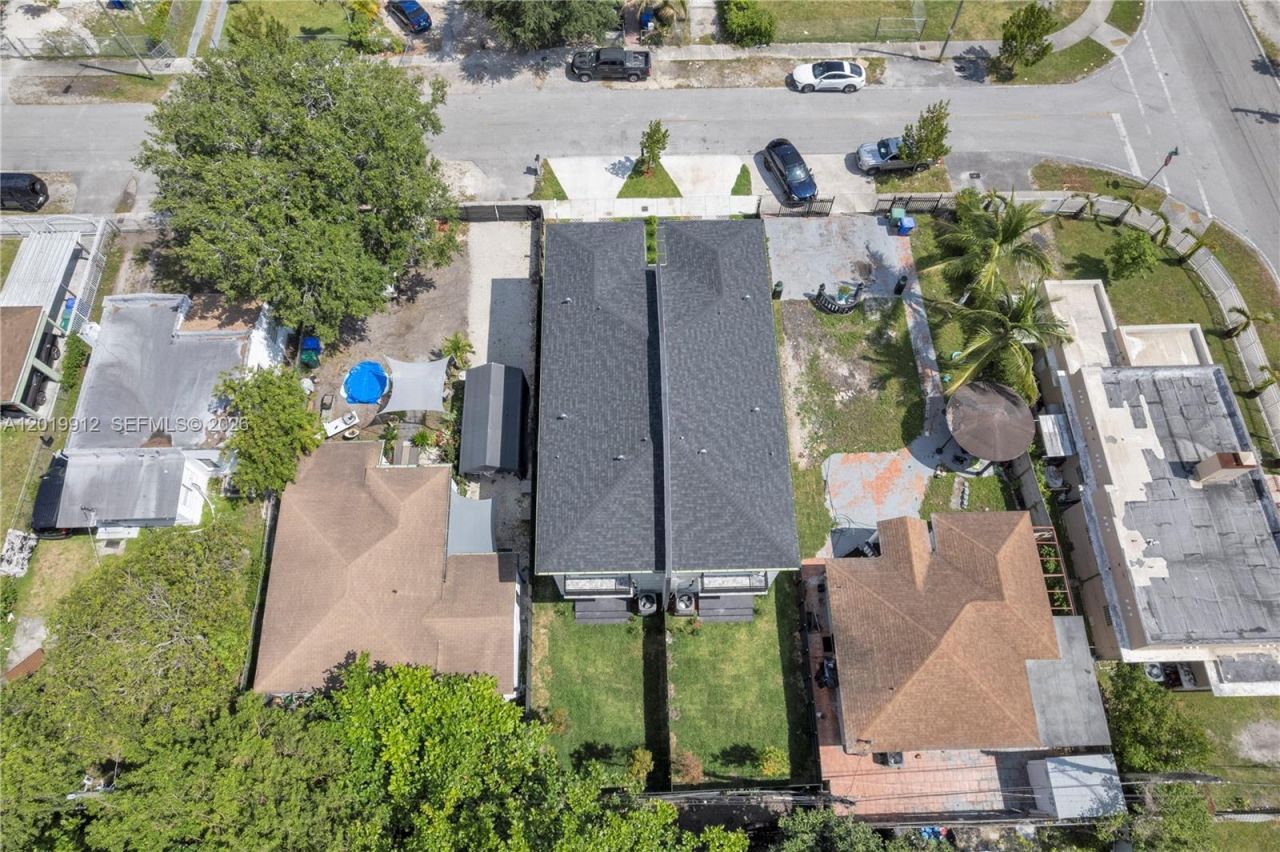 1818 NW 49 St., Miami, FL 33142 Photo