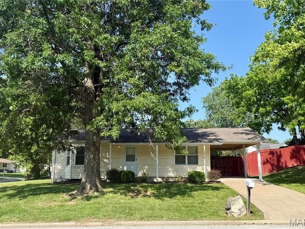 1415 Cinnamon Hills Drive , St Peters, MO 63303