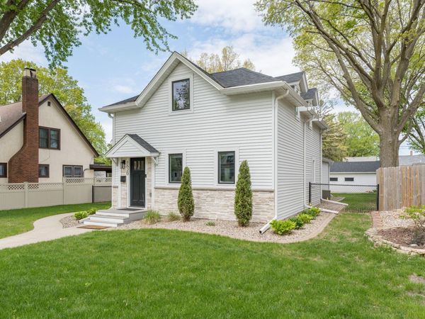1520 N Broad Street, Mankato, MN 56001