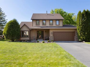 17880 Liv Lane, Eden Prairie, MN 55346
