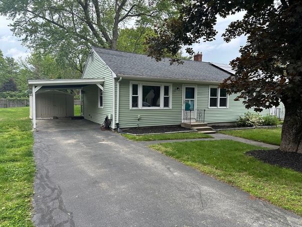 2 Hilltop Dr., Unit 2, Southborough, MA 01745