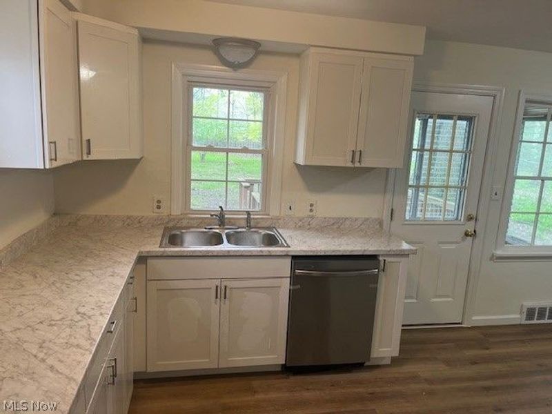 2100 Glenridge Road, Euclid, OH 44117 Photo 7