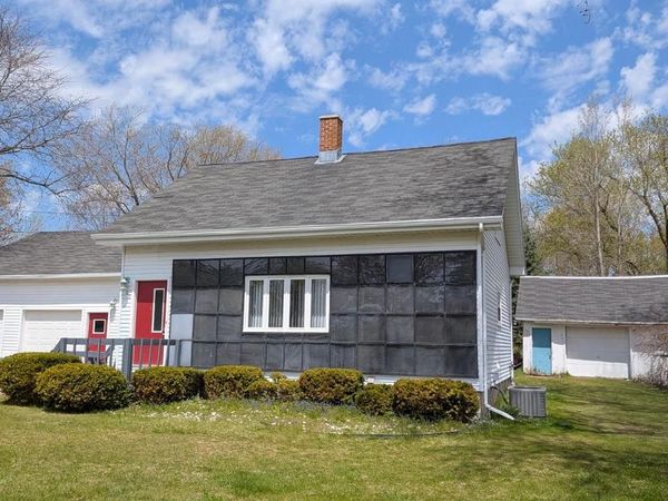 1108 MAIN STREET, Kellnersville, WI 54247