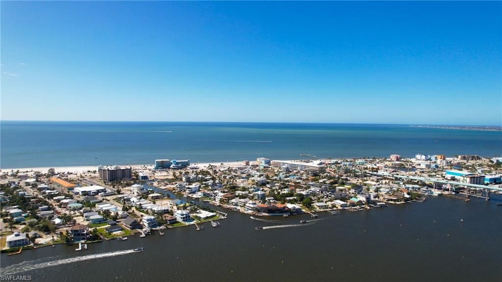 19281 #32-33 San Carlos Blvd, Fort Myers Beach, FL 33931 Photo