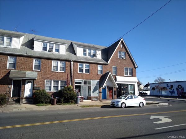 666 Willis Avenue, Williston Park, NY 11596