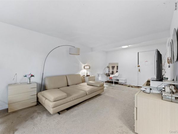 2830 Briggs Avenue , Unit 4C, Bronx, NY 10458