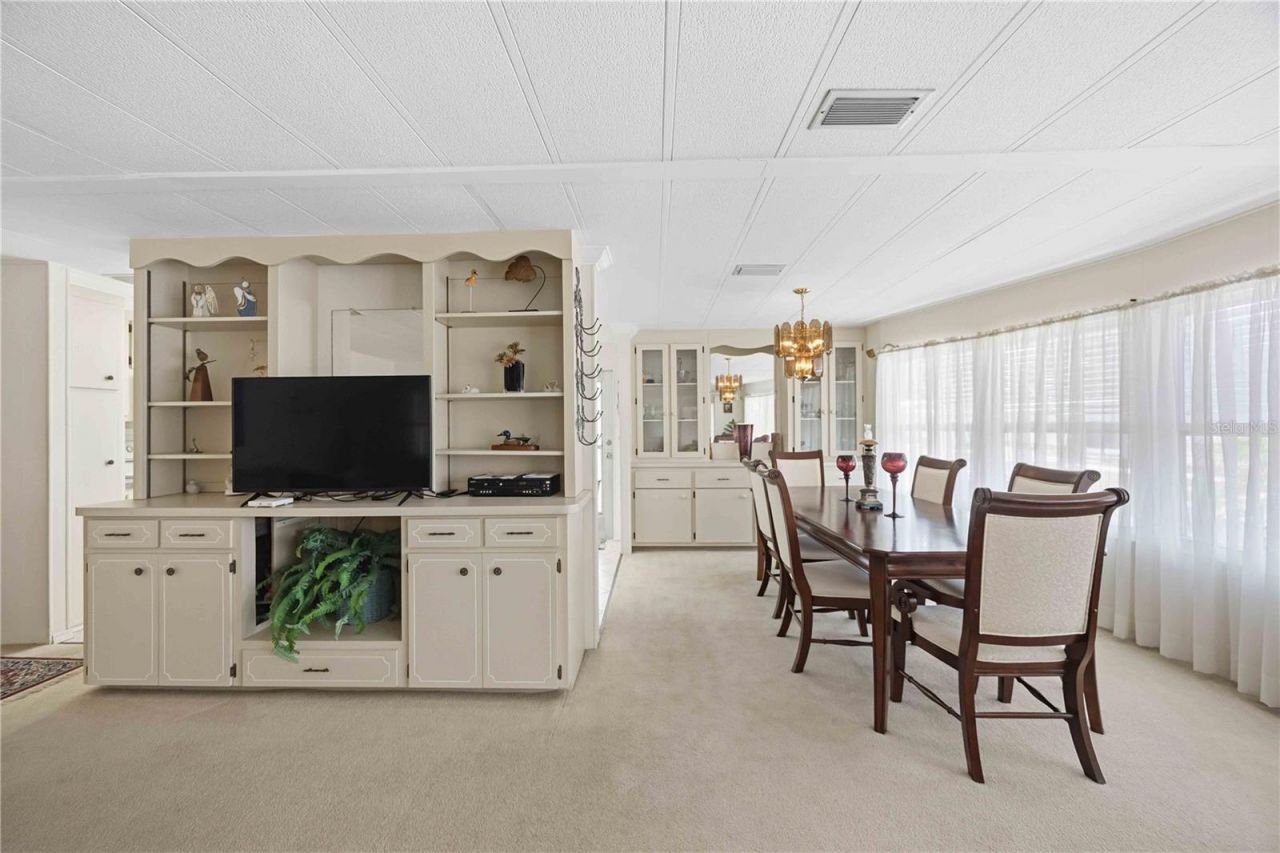 16 S Granada Plaza, Englewood, FL 34223 Photo